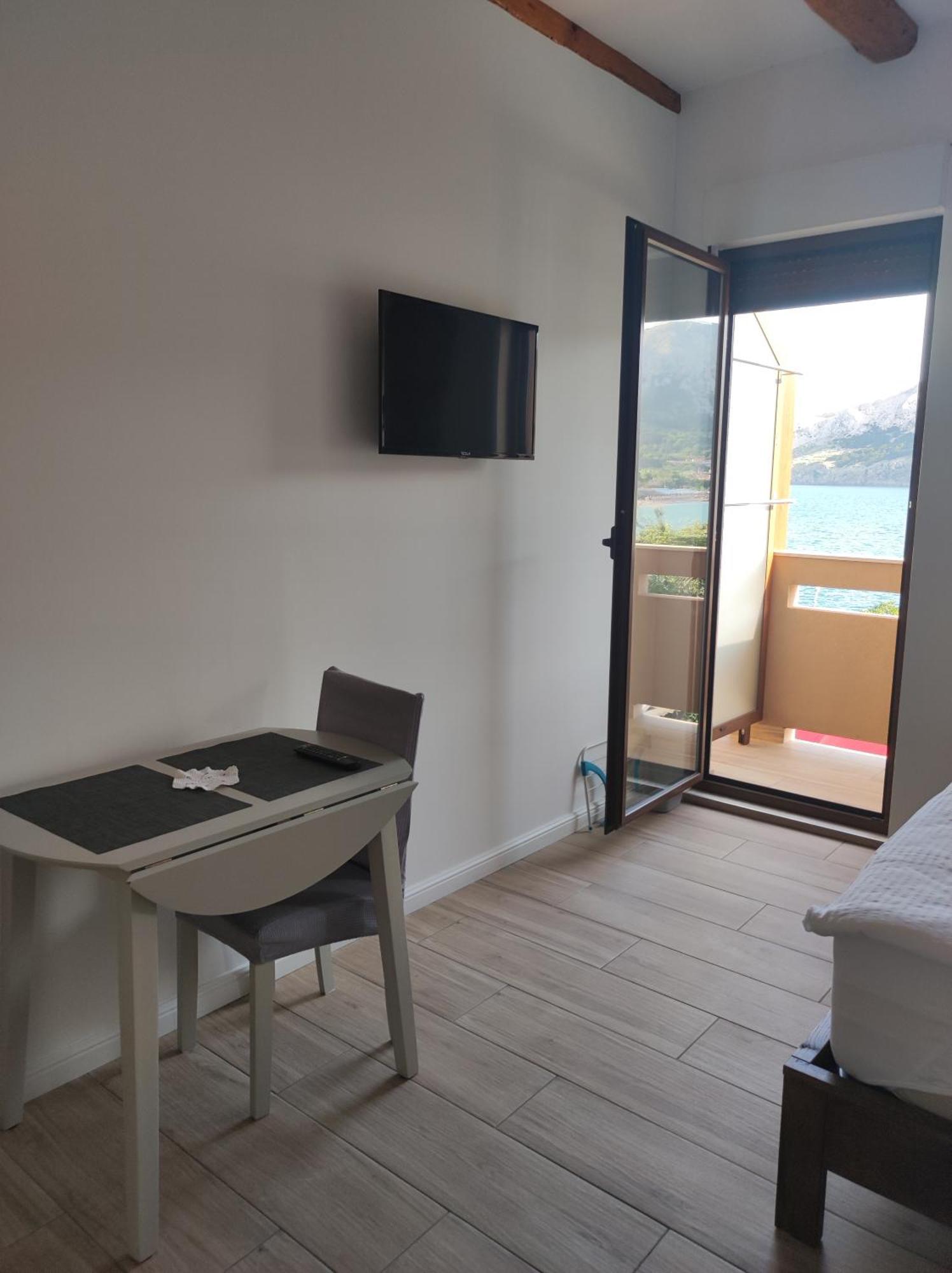 Apartments Krstulja Baska  Room photo
